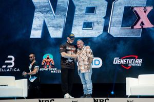 Голубочкин, Ли Прист, Ведущие